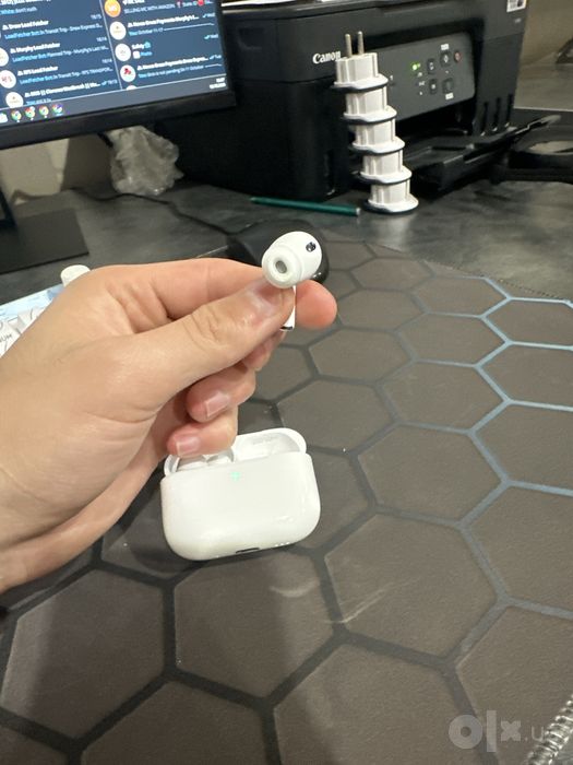AirPods pro sotiladi