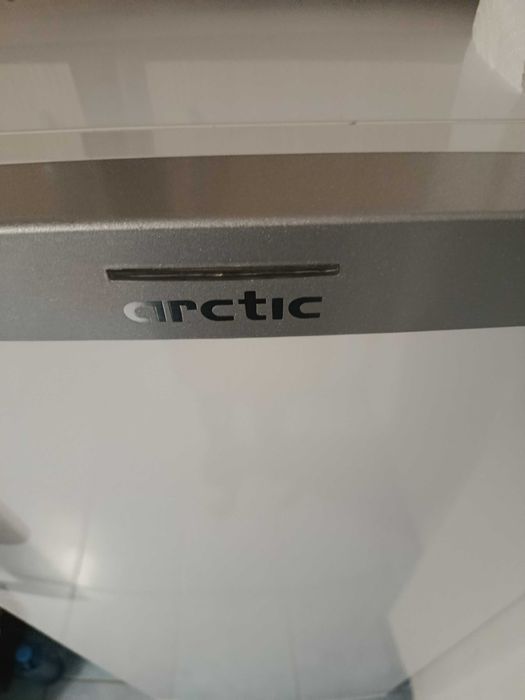 Vand congelator Arctic ca nou
