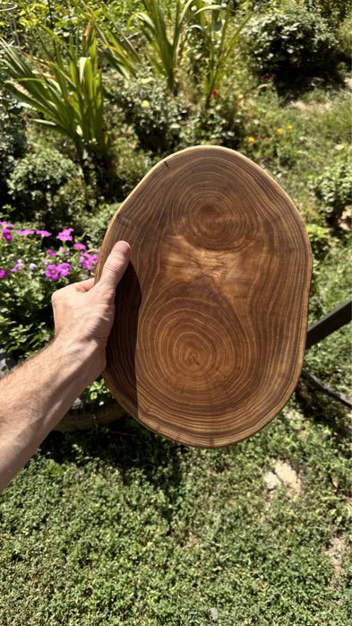 Доска для разделки из дерева (спил)