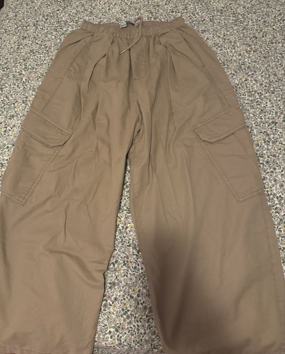 Bershka карго панталон