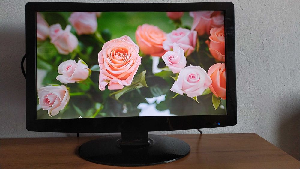 Телевизор - Q. Media, 56 см.