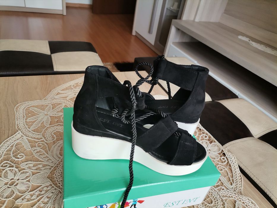 Sandale culoare negre