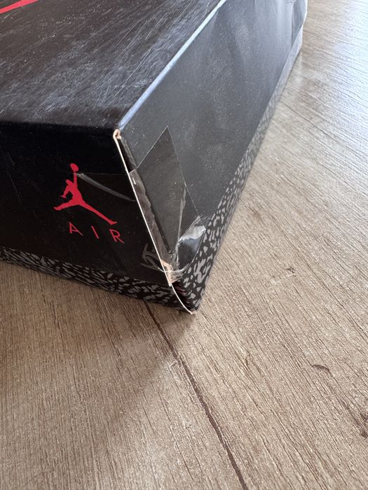 Air Jordan 3 Retro (GS) – White / Fire Red / Black