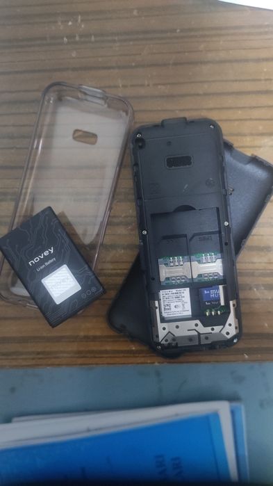 Novey sotiladi yangi telefon