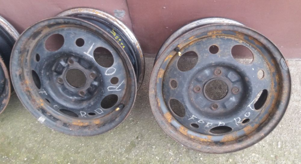 Jenti Volkswagen B3 si Ford Sierra 14 inchi