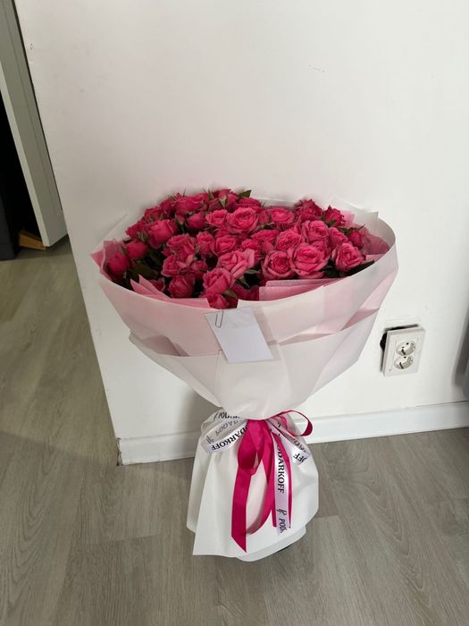 Цветы кустовые розы