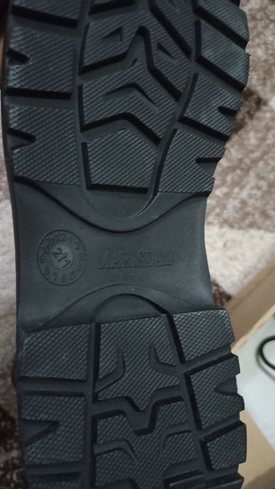 Bocanci din piele naturala maro