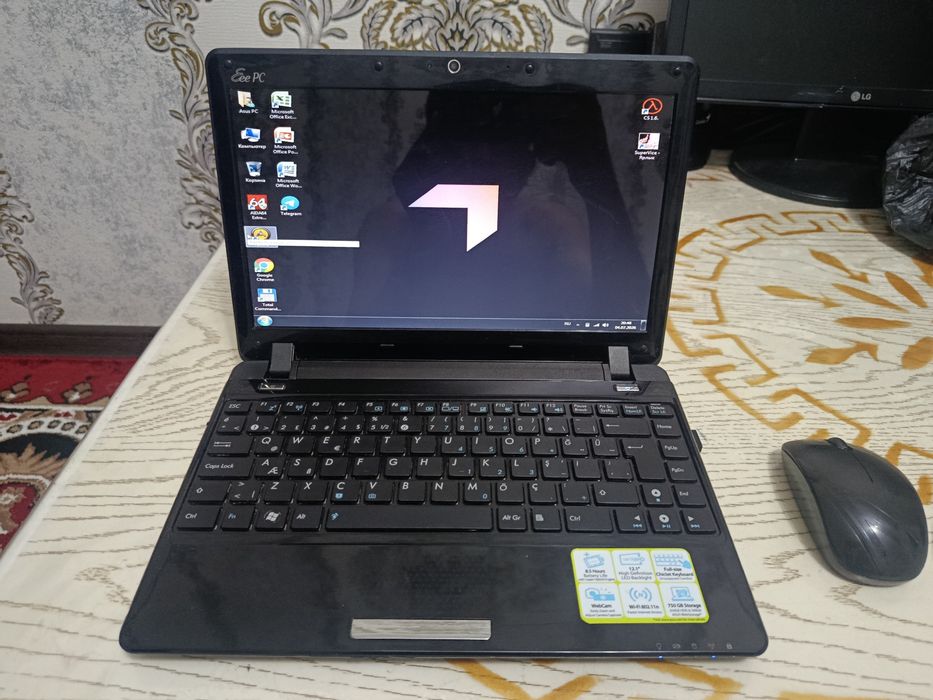 Netbuk Asus arzon narxda. 128 GB