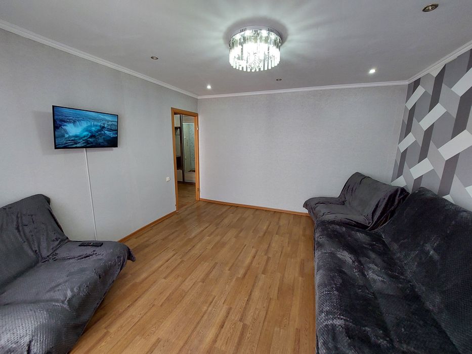 Двухкомнатная кв. ПОСУТОЧНО