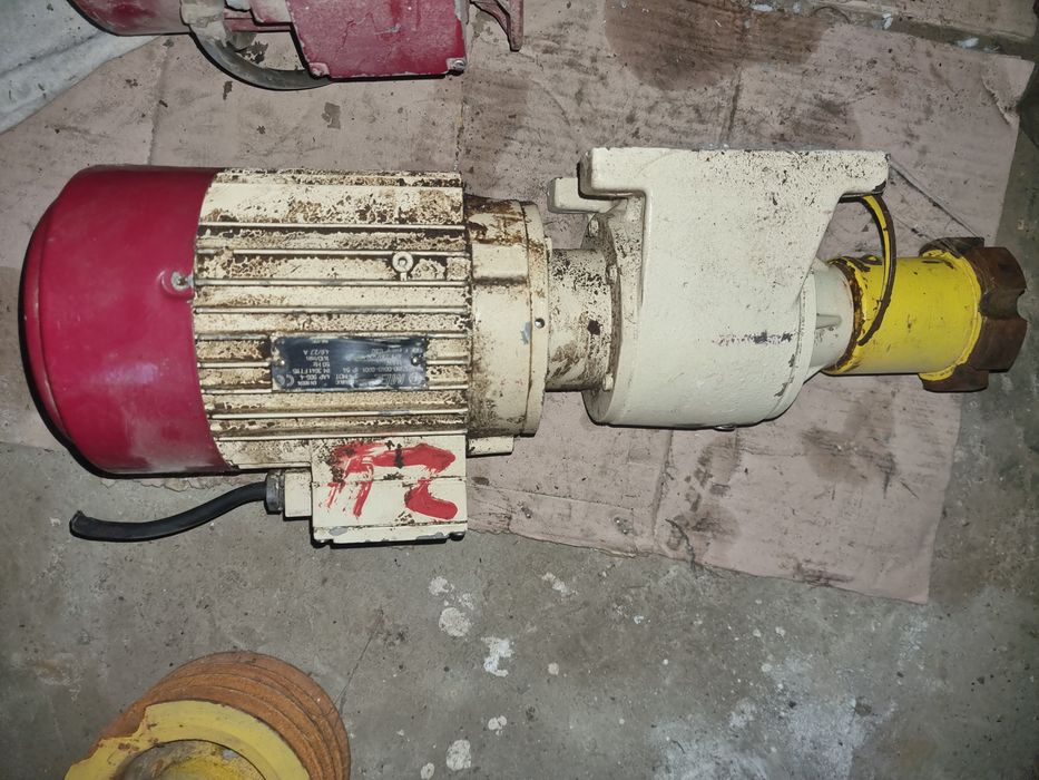 Продам электродвигатель