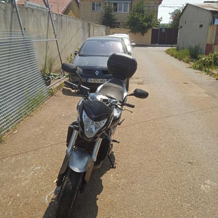Honda CB600F Hornet 25 kW LEGAL A2 + topcase