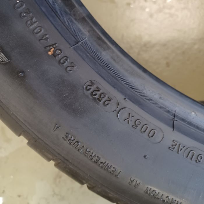 295 40 20 Michelin 2бр летни дот22