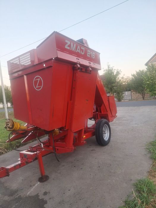 Zmaj 216 culegatoare porumb Nouă
