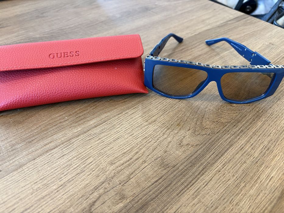 Слънчеви очила Guess