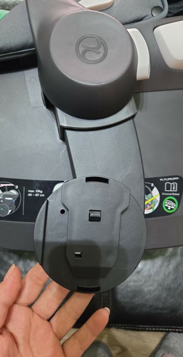 Cybex Aton B2 i-Size + адаптери