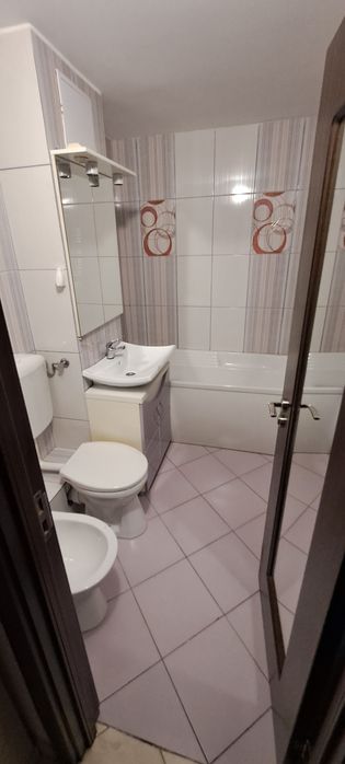 Inchiriez apartament de doua camere