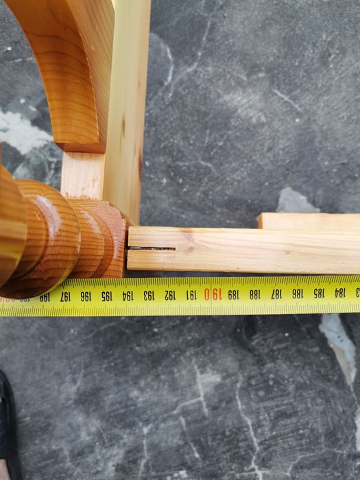 Дървено легло от чам