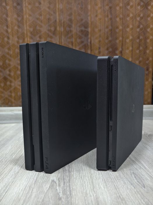 PlayStation 4 Pro/Slim
