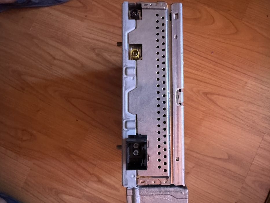 Усилвател за W211