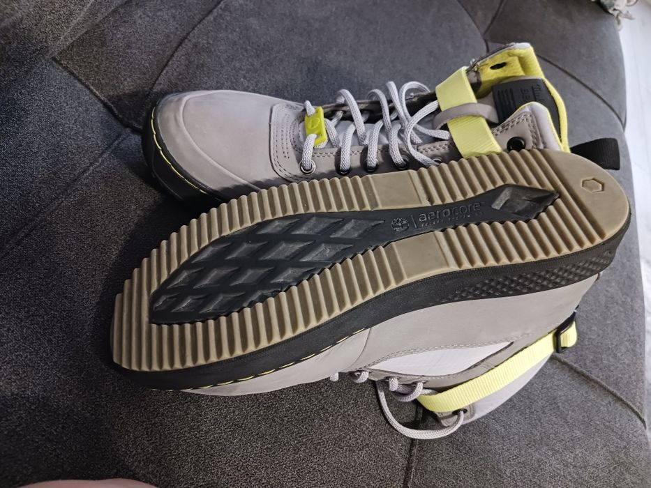 Vând ghete de barbati nr 41.5 timberland!
