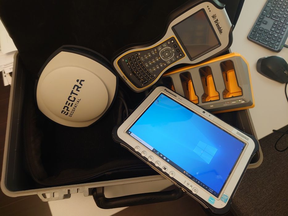 Gps Spectra Geospatial - Precision  SP85 GNSS