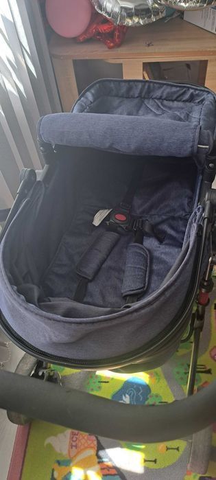 Vand urgent patut si carucior 500 lei