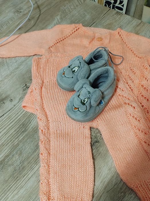 Вязаный костюмчик на девочку