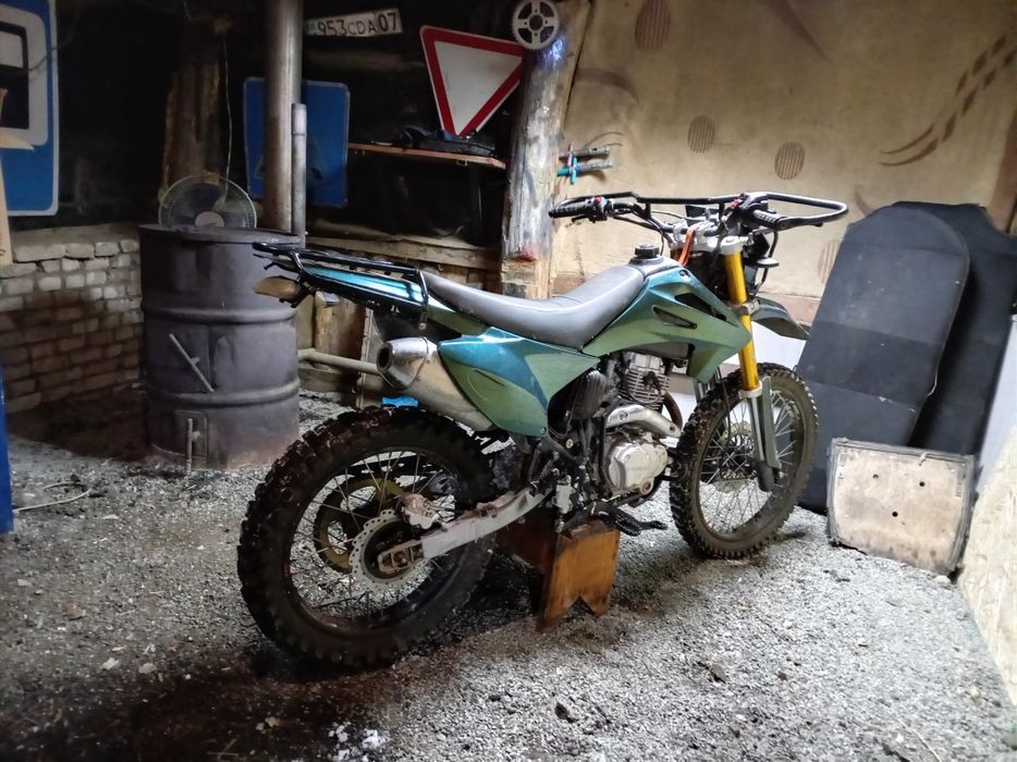 Продам эндуро sycmcc 250 торг уместен