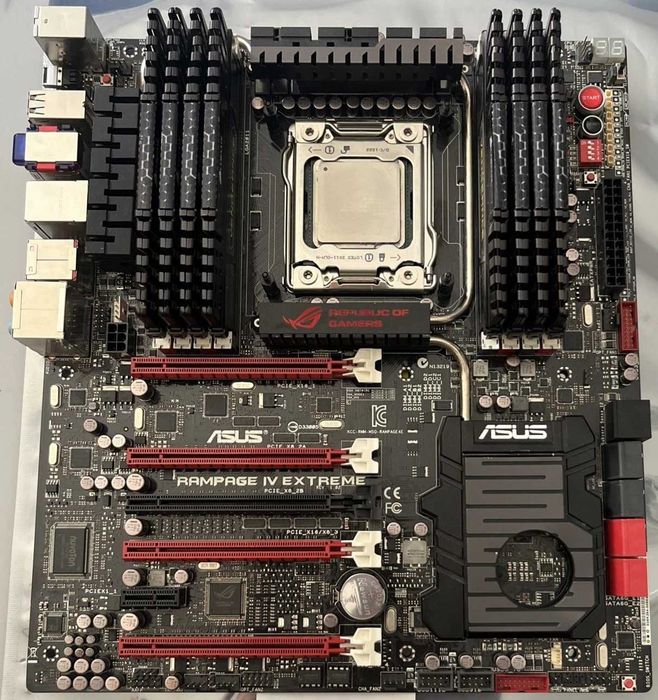 Дънна платка ASUS Rampage IV EXTREME X79 2011 DDR3 OVERCLOCK