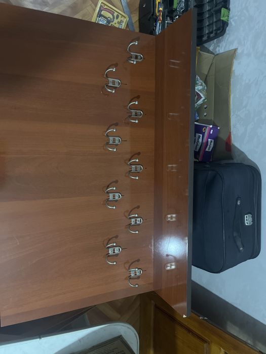 Продам срочно Вешалку