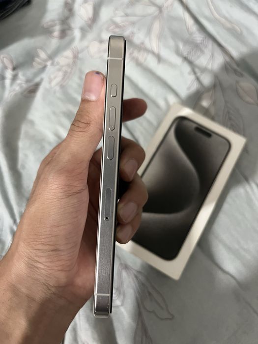 iphone 15 pro white