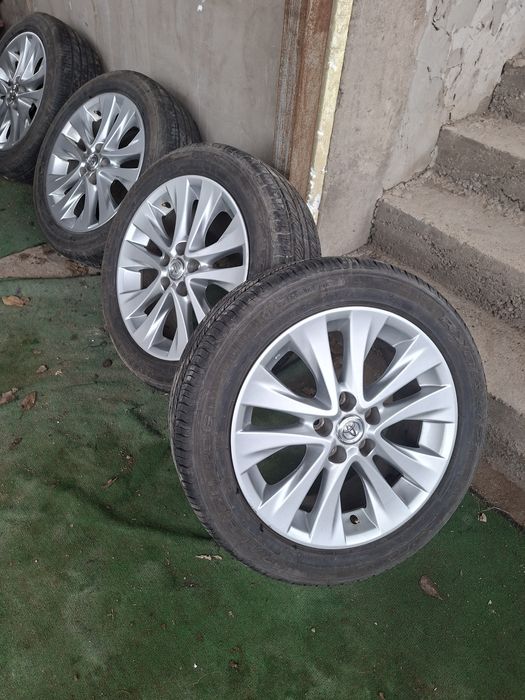 Шины летние  диски Алфард