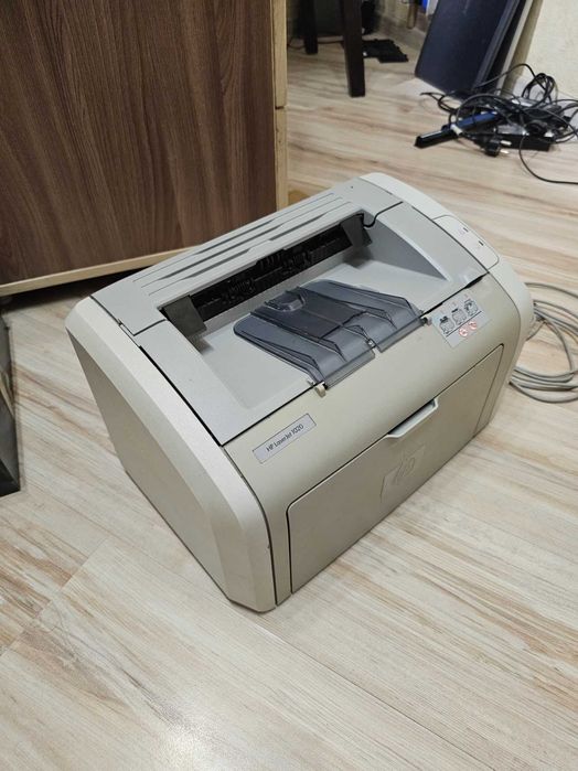 HP LaserJet 1020 принтер