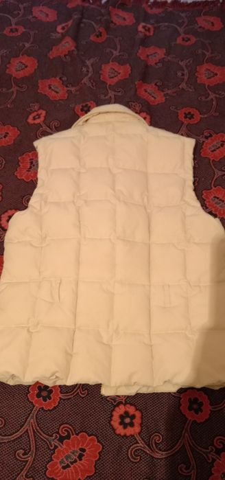 Жилетка 500тг,теплая.