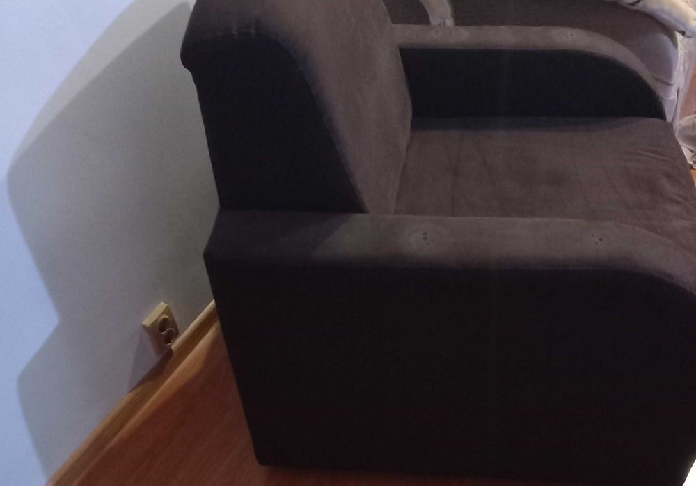 Vand 2 fotolii in stare foarte buna.