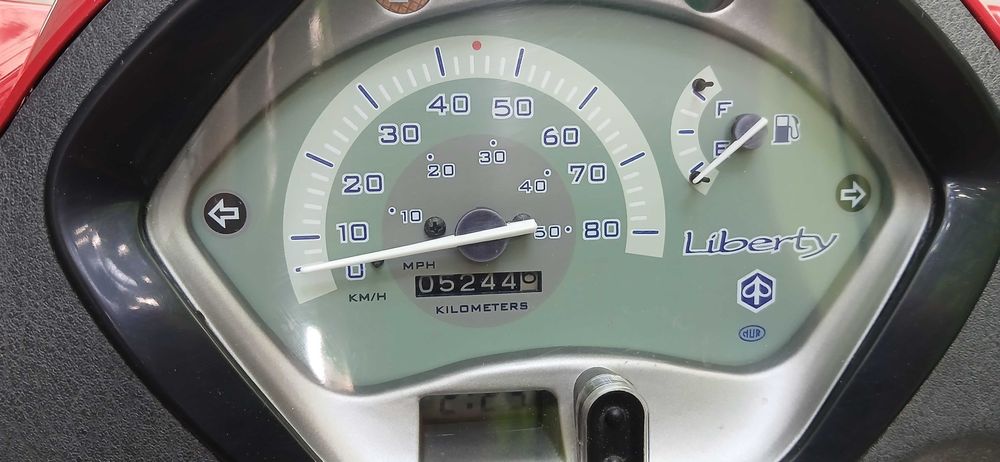 Scuter 49cm Piaggio Liberty