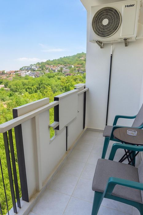 Дава се под наем Тристаен апартамент в Пловдив, Център - 104 кв.м за 650 € - Снимка #6