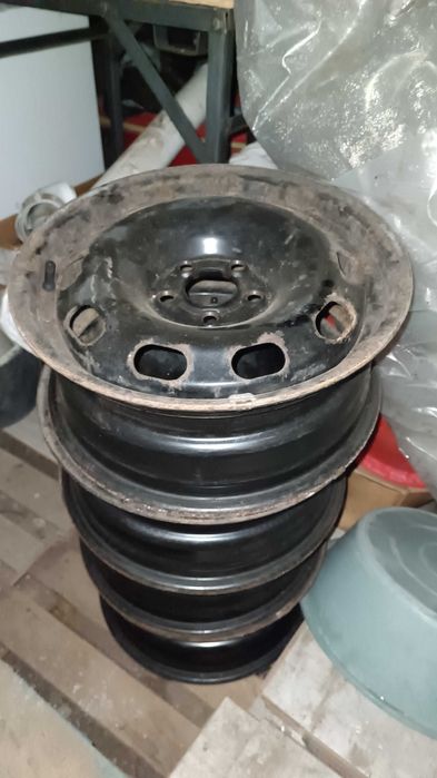 Jante tabla pe 15" + Anvelope Uniroyal