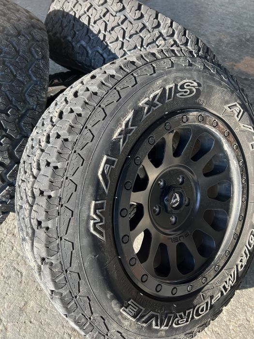 Алуминиеви джанти с гуми VW Amarok 265/65/17