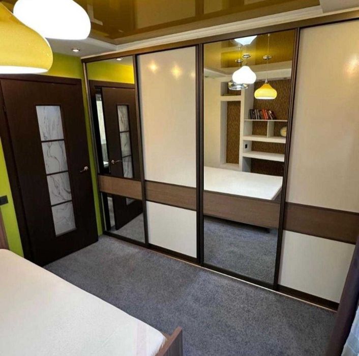 Люкс 3х.ком., Стрелка