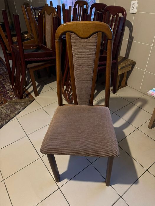 Продам мягкие стулья.