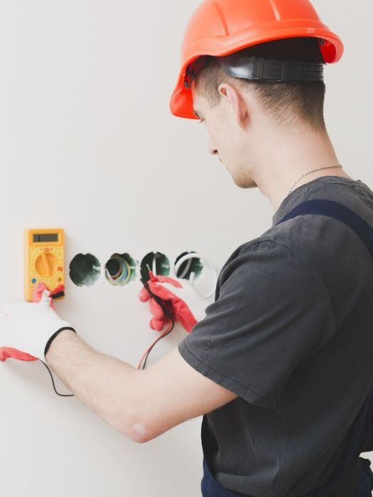 Работа электромонтажник. Проводка проводов с нуля.  .