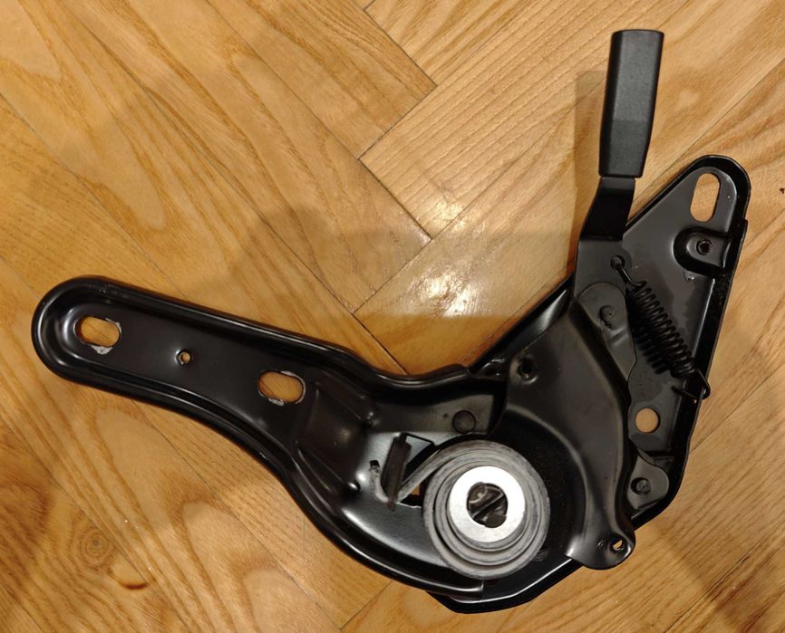 Геймърски стол Genesis Nitro 440 - Счупено