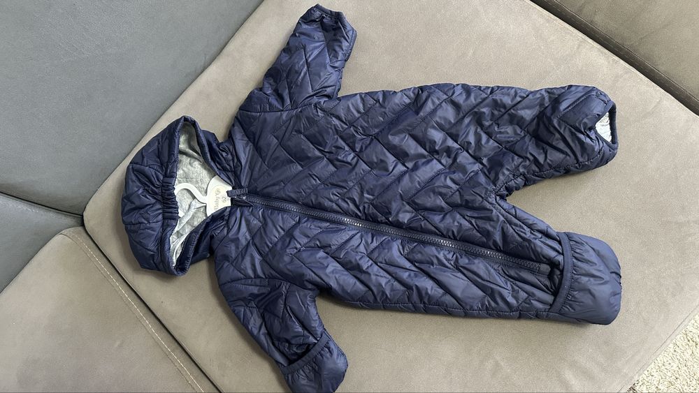 Продам комбинезон 62р