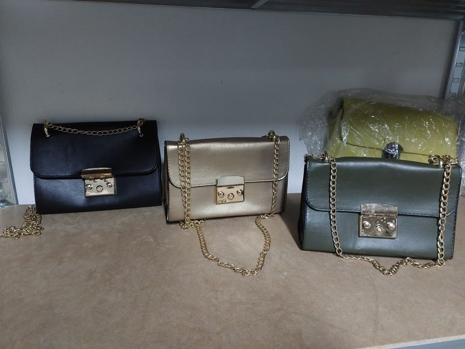 Нови чанти на много ниски цени !!!