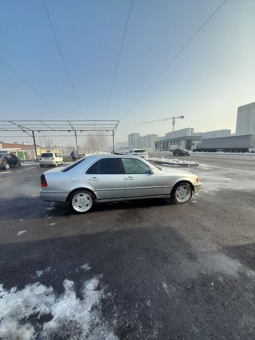 Мерседес С 180 газ документ ,автомат