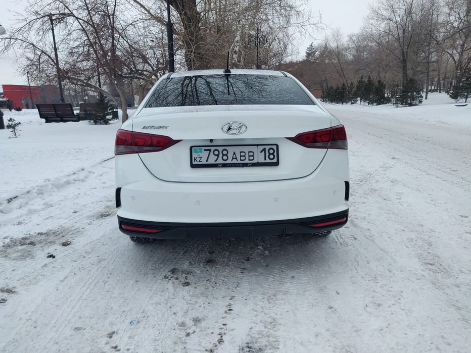 Продам Хундай Акцент 2020 год автомат