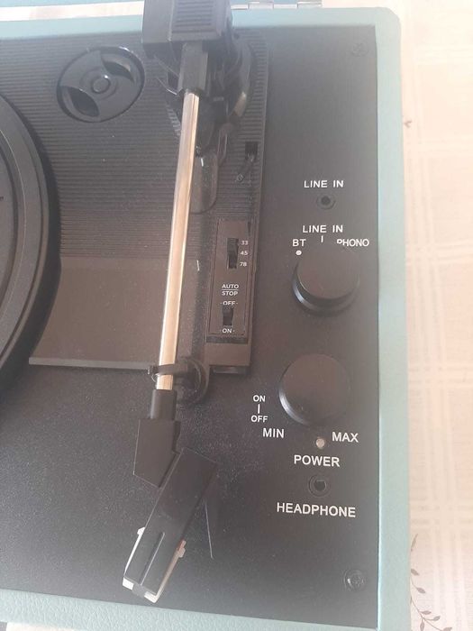 Продам виниловый проигрыватель Ritmix LP-160B