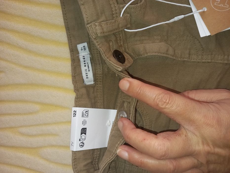 Чисто нови дънки Next размер 122 - цена 60лв. За двата чифта.