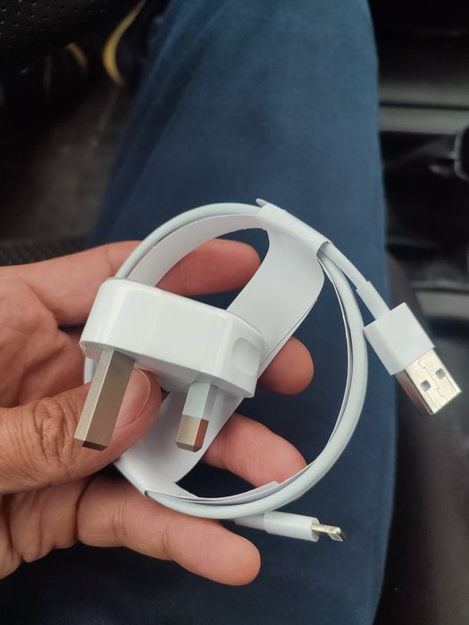 Зарядное устройство iPhone